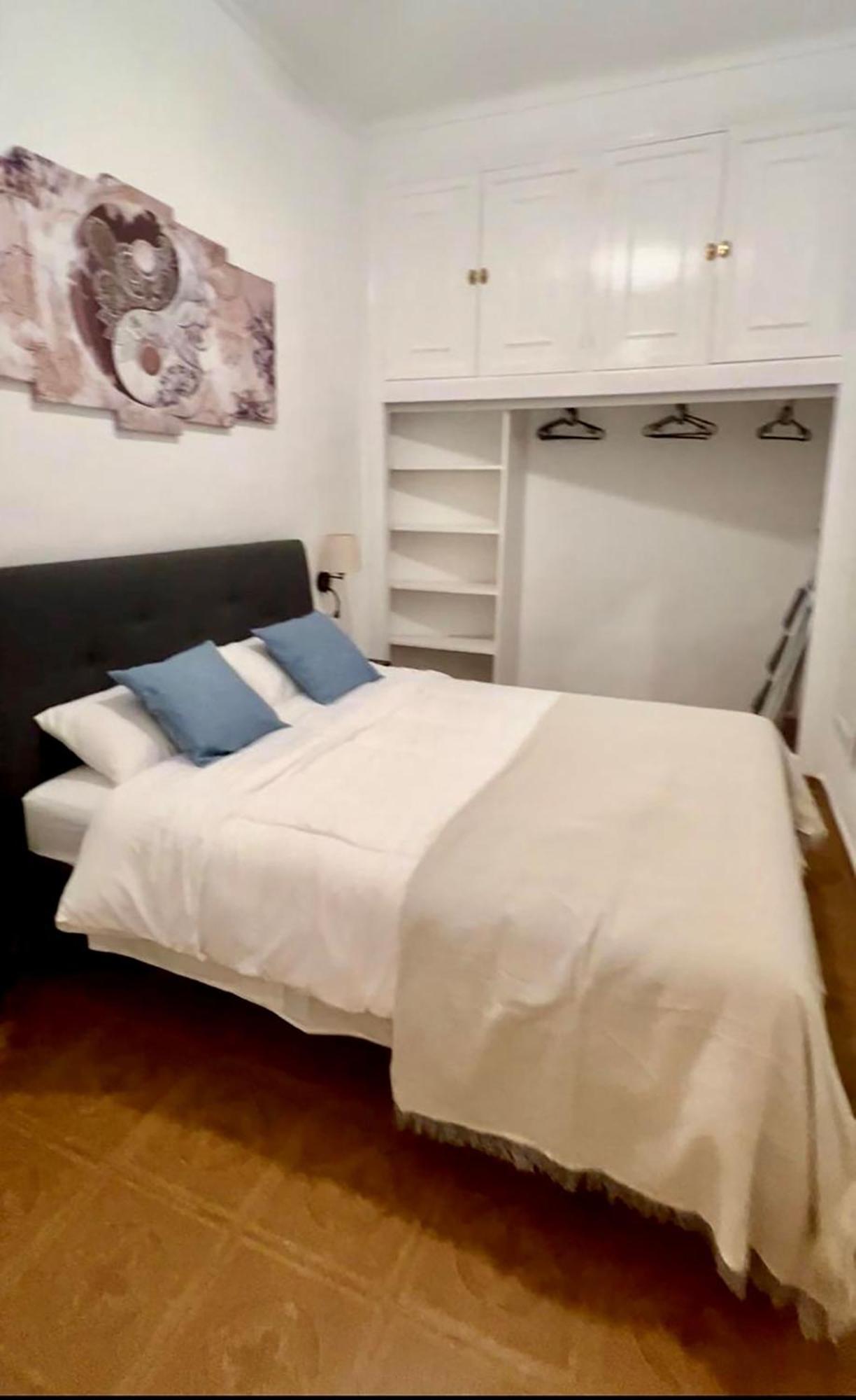 Casa Naty, Espacioso Renovado Apartamento En El Centro De Málaga Exterior foto